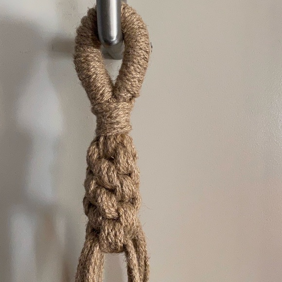 Rope macramé plant hanger - Picture 4 of 4